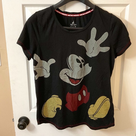 Disney Tops - Loose fit Women’s Tee